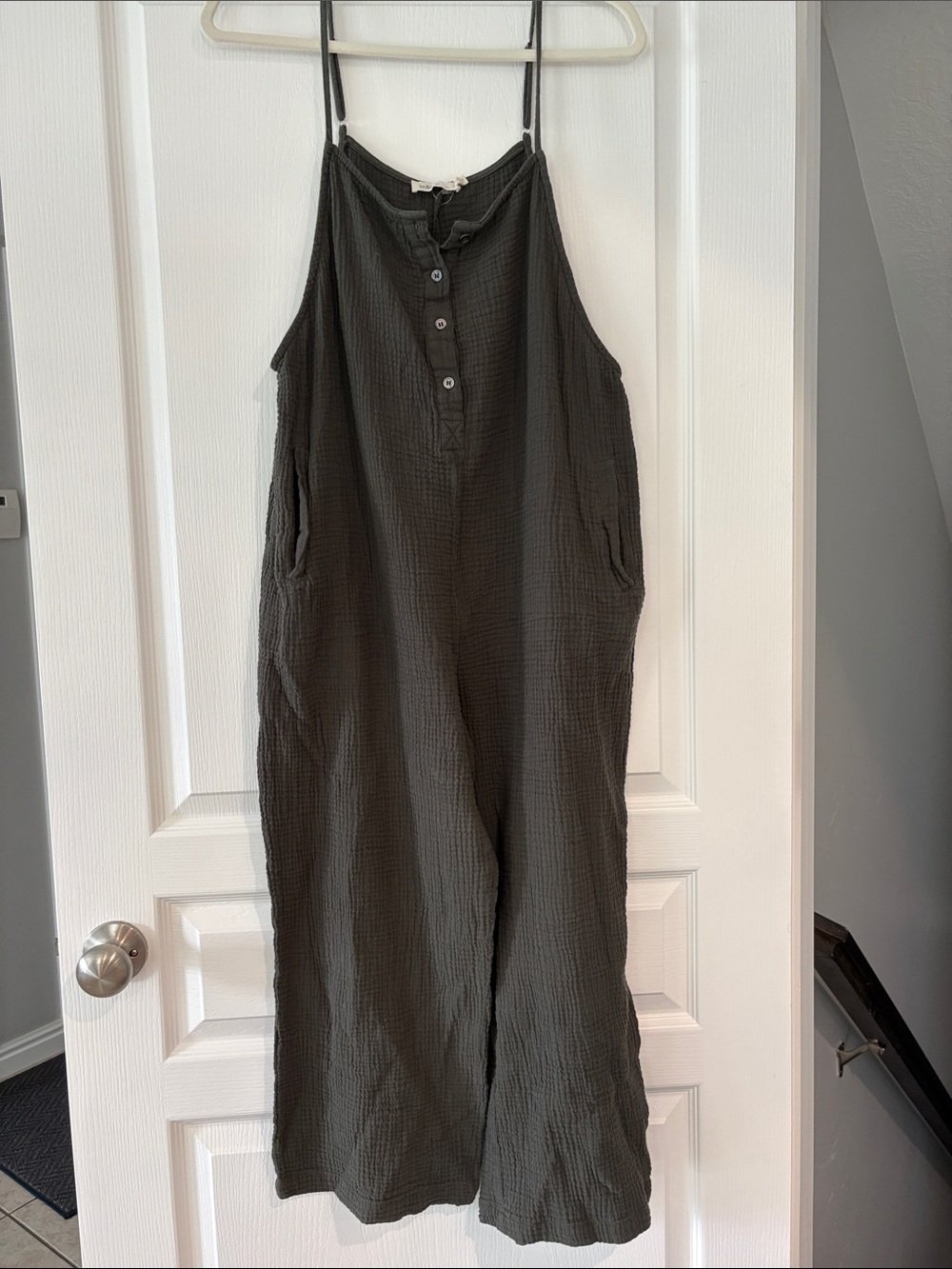 Millibon Olive Green Textured Sleeveless Jumpsuit